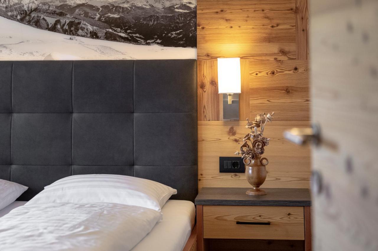 Apartments La Mana Santa Cristina Val Gardena Екстериор снимка